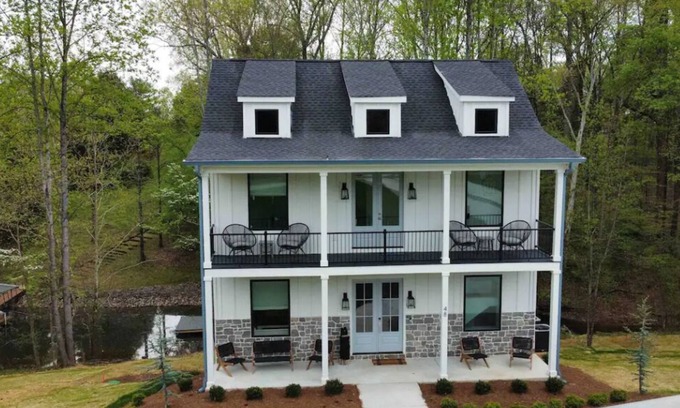 Winchester Cottage | Lake it Oar Leave it- Lake front Tim's Ford Lake with DOCK