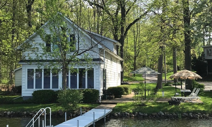 Angola House | Lake James Red Sands Beach Family friendly Getaway.