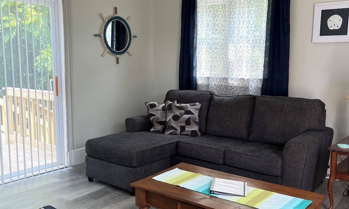 Geneva-on-the-Lake Apartment | Lake Life 1BD at heart of GOTL. Bright & Airy and right off the strip.
