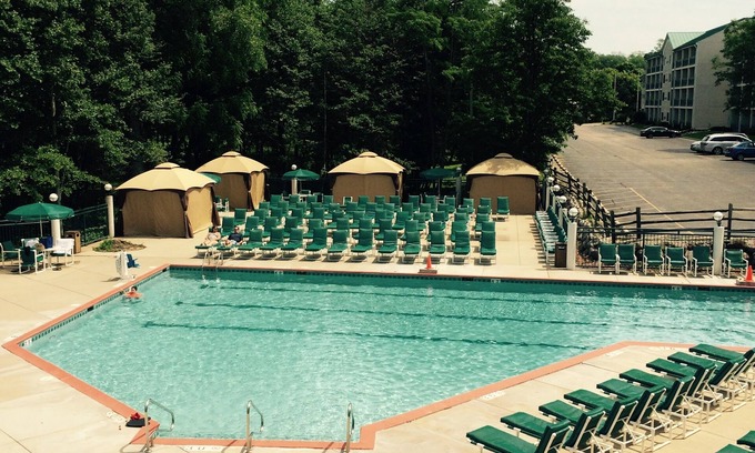 Lake Geneva Apartment | Lake Life At The Cove of Lake Geneva, Walk to Downtown,Pool View Upgraded Suite