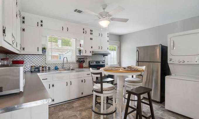 Acworth Apartment | Lake Life C - 2 Bdrm Sleeps 4 | 5 Min Walk to Beach & Dwntwn Acworth | 10 Min to Lake Point Sports