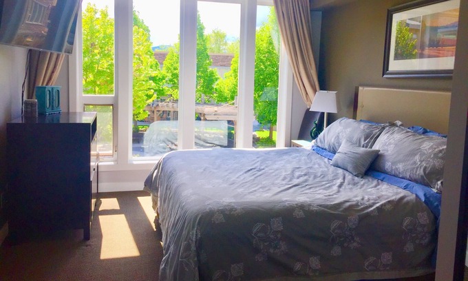 Vernon Condo | Lake life Condo on Lake Okanagan