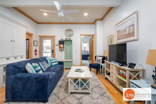 Douglas House | Lake Life Getaway - Condo near downtown!