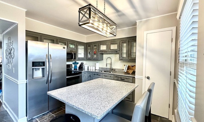 Hendersonville House | Lake Life Vacationing w/Pool !