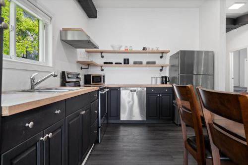 Quinte West House | Lake lodge 6