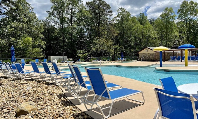 Lake Lure Apartment | Lake Lure Mountain Serenity Villa @ Rumbling Bald with Pools, Golf & Restaurants