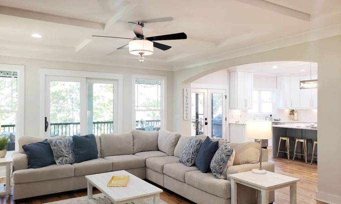 Belmont House | Lake luxury, Sleeps 16, 3800+ sq/ft