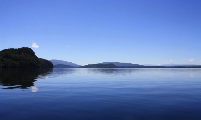 Manapouri House | Lake Manapouri Town House - with WiFi
