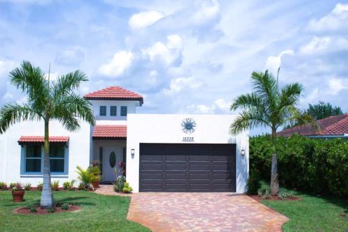 Englewood East House | Lake Marlin Villa
