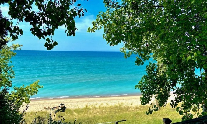 Manistee House | Lake Michigan Beach Front Cottage