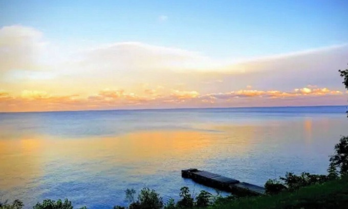 Sheboygan House | Lake Michigan Home with gorgeous views, great spot for family or golf retreat