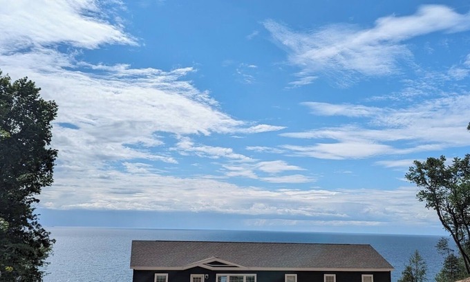 Bear Lake House | Lake Michigan Home with 600 Ft Private Shoreline – Near Arcadia Bluffs Golf