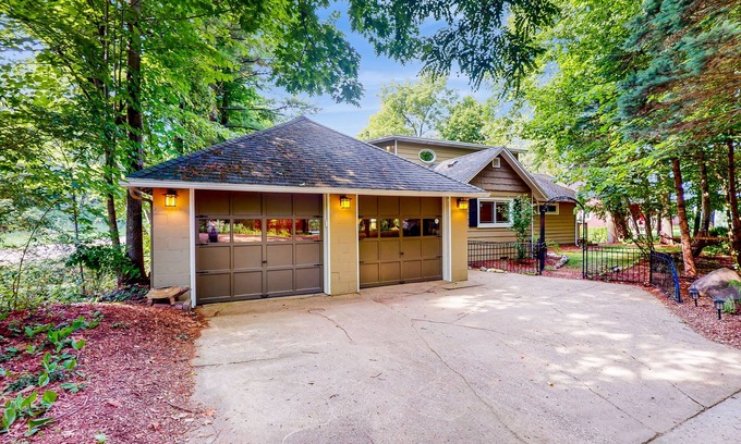 Fennville House | Lake Michigan Retreat with large patio, gas grill, fire pit, & outdoor hot tub