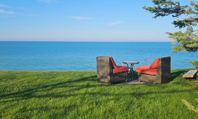 Racine Villa | Lake Michigan Waterfront Designer Villa