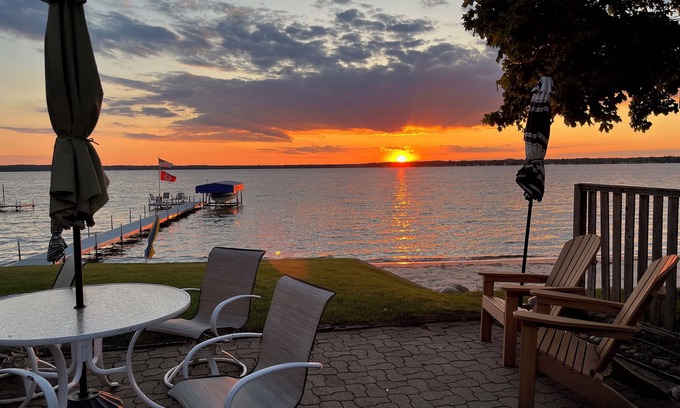 Lake City Cottage | Lake Missaukee with Dock, Hoist, Sandy Beach and Fabulous Sunsets - 2 Bath