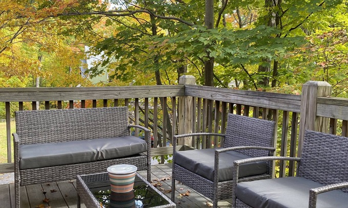 Newbury Apartment | Lake & Mount Sunapee Apartment Getaway