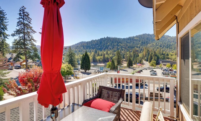 Crestline House | Lake & Mountain-View Home: Walk to Downtown!