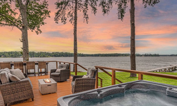 Chapin House | Lake Murray Lake House with Panoramic Views, Kayaks & Hot Tub. Kids play shed!