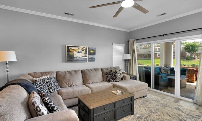 Cornelius Condo | Lake Norman Dream Condo! 1st Floor, Lake View Lake Norman Vacation Rental