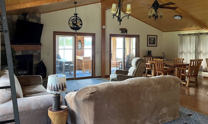 Mercer House | Lake of the Falls House. Boat launch. Cleaning fee Included.