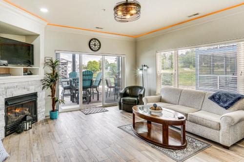 Lake Ozark Apartment | Lake of the Ozarks Retreat with Waterfront View!