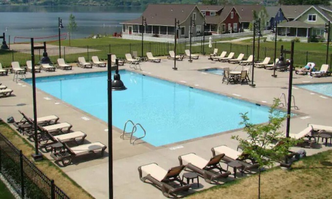 Oroville House | Lake Osoyoos Gem!