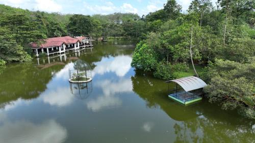 Kuruwita Hotel | Lake Serenity Resort & Spa