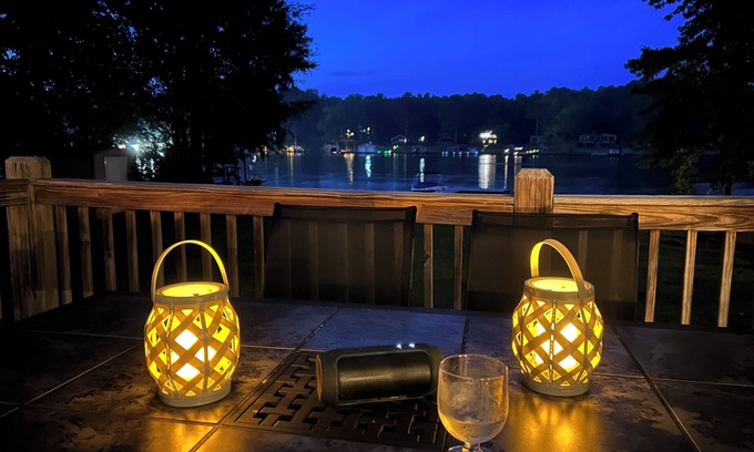 Eatonton House | Lake Sinclair Waterfront Home with Private Dock and Fire Pit