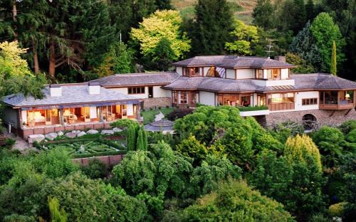 Acacia Bay Cabin | Lake Taupo Lodge