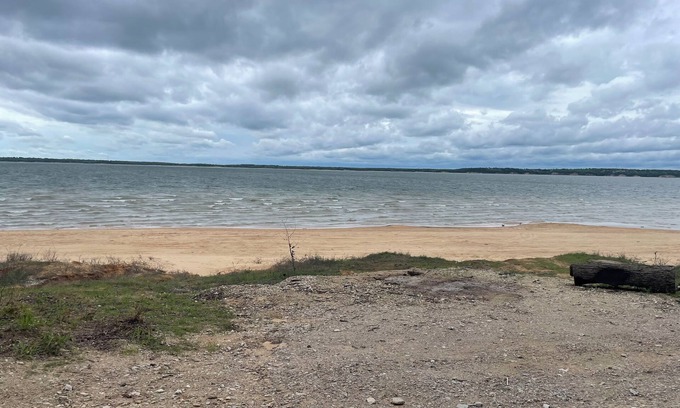 Kingston House | Lake Texaoma 3-bedroom house two bath only a mile from the beach or boat ramps.
