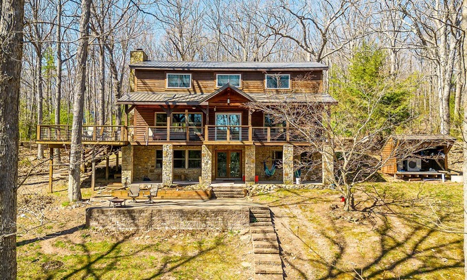 North Glade Hills House | Lake Time | Incredible Interior, Cozy Family Room, Dock, & Fire Pit!