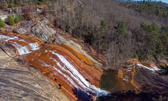 Lake Toxaway Condo | Lake Toxaway Falls: Waterfall Views, Luxury Condo, minutes from hiking!