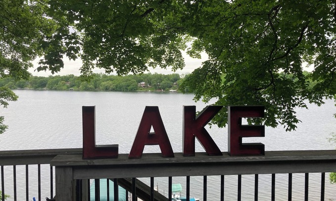 Alexandria House | Lake Victoria Home - 300' of Shoreline Privacy!