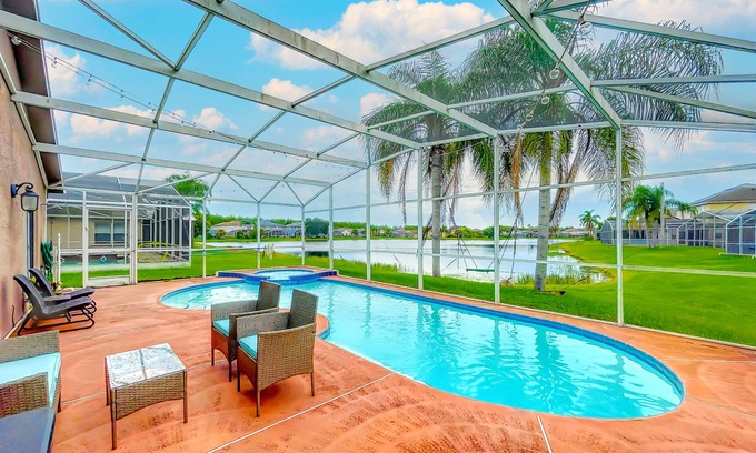 Meadow Woods House | Lake View Charmer l Private Pool l Pets l Disney