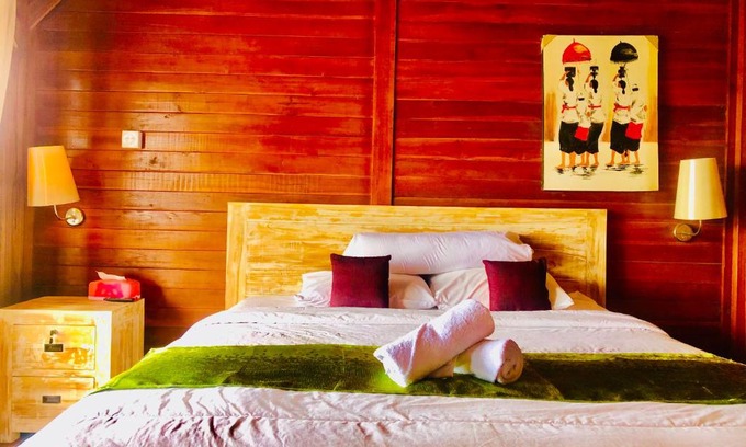 Kedisan Bed & Breakfast | Lake View Cottage and Restaurant