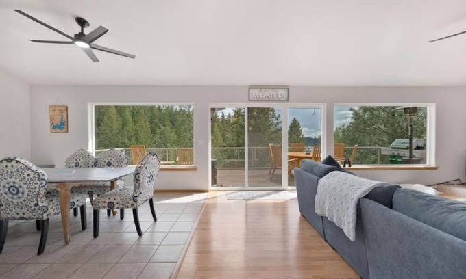 Hayden Lake House | Lake view property with lake access!