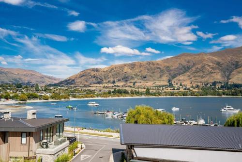 Wanaka Hotel | Lake View Studio Apartment