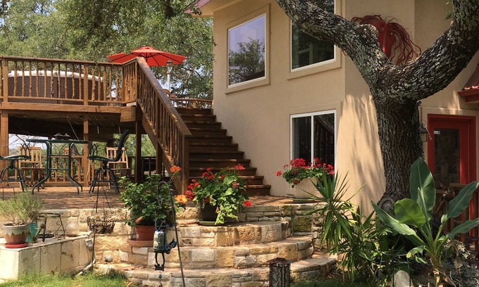 Granite Shoals House | Lake View with Pool | Geologist Dream Home