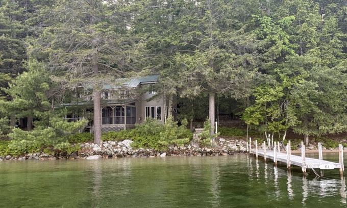 Meredith House | Lake Winnipesaukee Island Retreat Sandy Beach