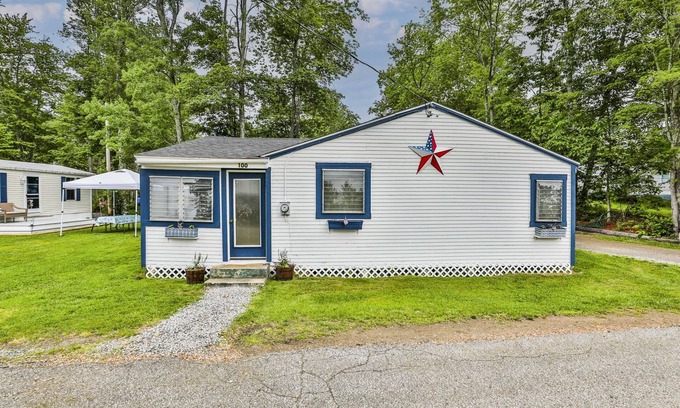 Lochmere Cabin | Lake Winnisquam Waterfront Camp Dog Friendly with Large Yard to Play!