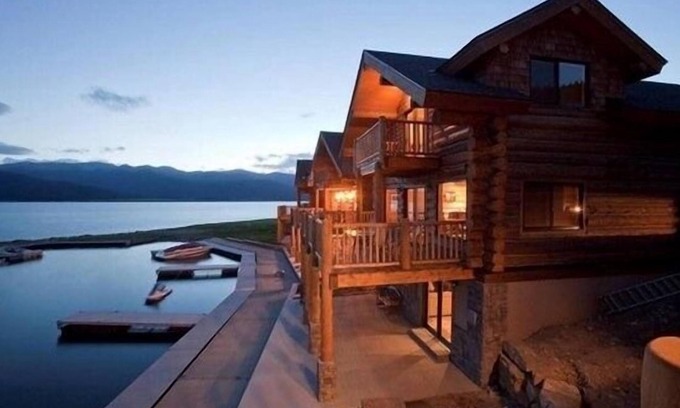 West Yellowstone Condo | Lakefront, 15 Minutes from Yellowstone Park