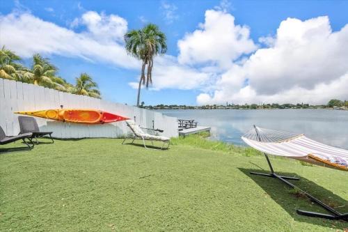Hollywood House | Lakefront 3 Bdrm Ftl Beach & Hard Rock Casino
