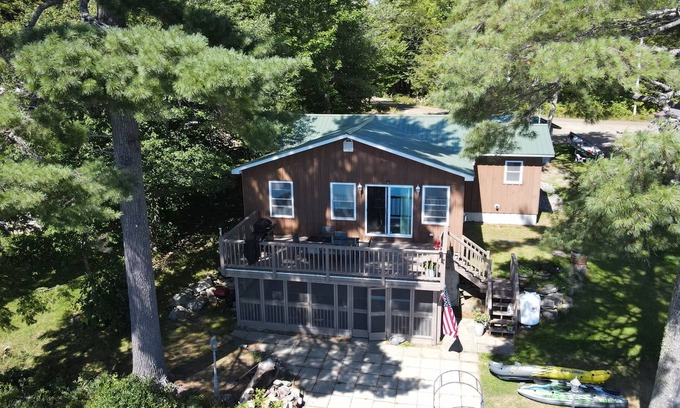 Baileyville House | Lakefront 4 bdr home- Twin Pines Lodge