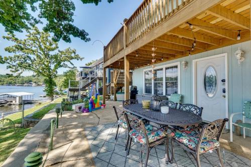 Gravois Mills House | Lakefront and Dog-Friendly Gem in Gravois Mills