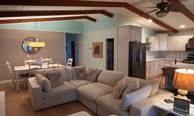 Detroit Lakes Cabin | Lakefront Cabin on LAKE MELISSA with huge sand beach - Near Detroit Lakes