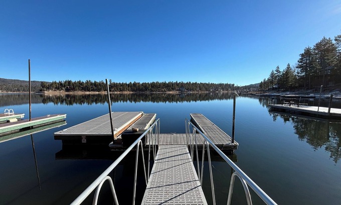 Boulder Bay Ski Chalet | Lakefront Chalet in Boulder Bay- Amazing Views, Private Dock, Arcade, Hot Tub