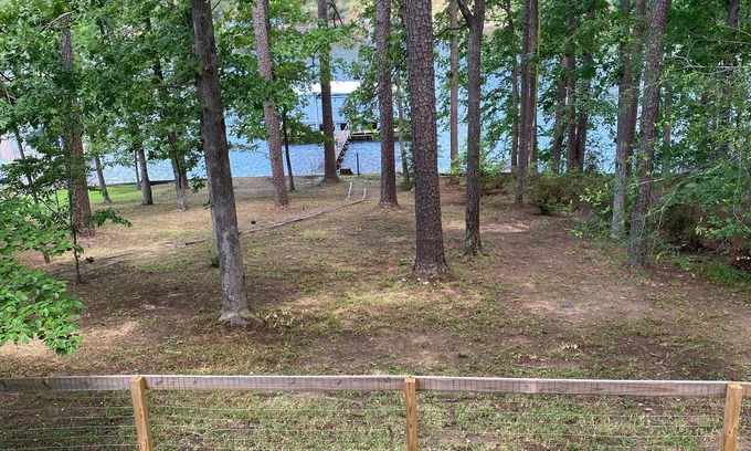 Mid America Cottage | Lakefront Cottage on Lake Hamilton with private dock- The Perch