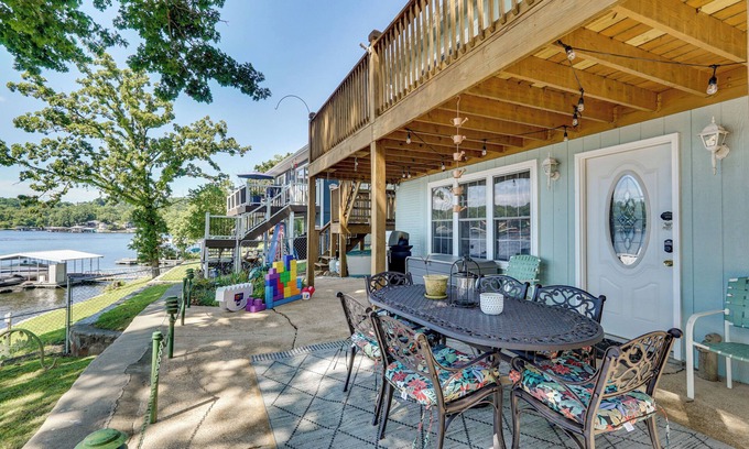 Gravois Mills House | Lakefront & Dog-Friendly Gem in Gravois Mills