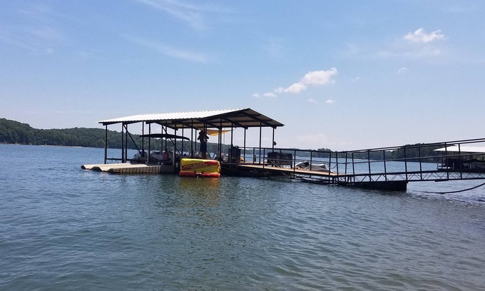 Lavonia House | Lakefront Dream-2 kitchens, fire pit, pets ok, Clemson & Bulldog game Homebase