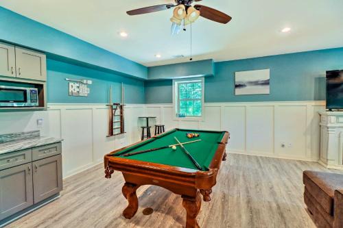 Heber Springs House | Lakefront Family Escape with Fire Pit and 2 Decks!